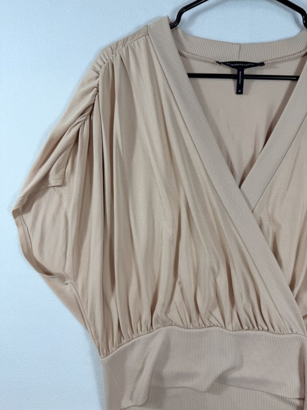 BCBGMAXAZRIA Women’s M Beige Surplice Dolman Sleeve Banded Hem Blouse - Picture 11 of 15